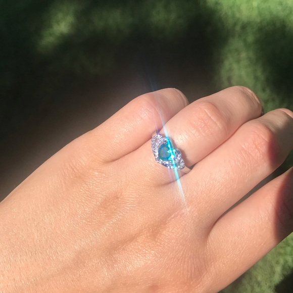 NWT 925 Sterling Silver Gorgeous ring - Picture 3 of 3